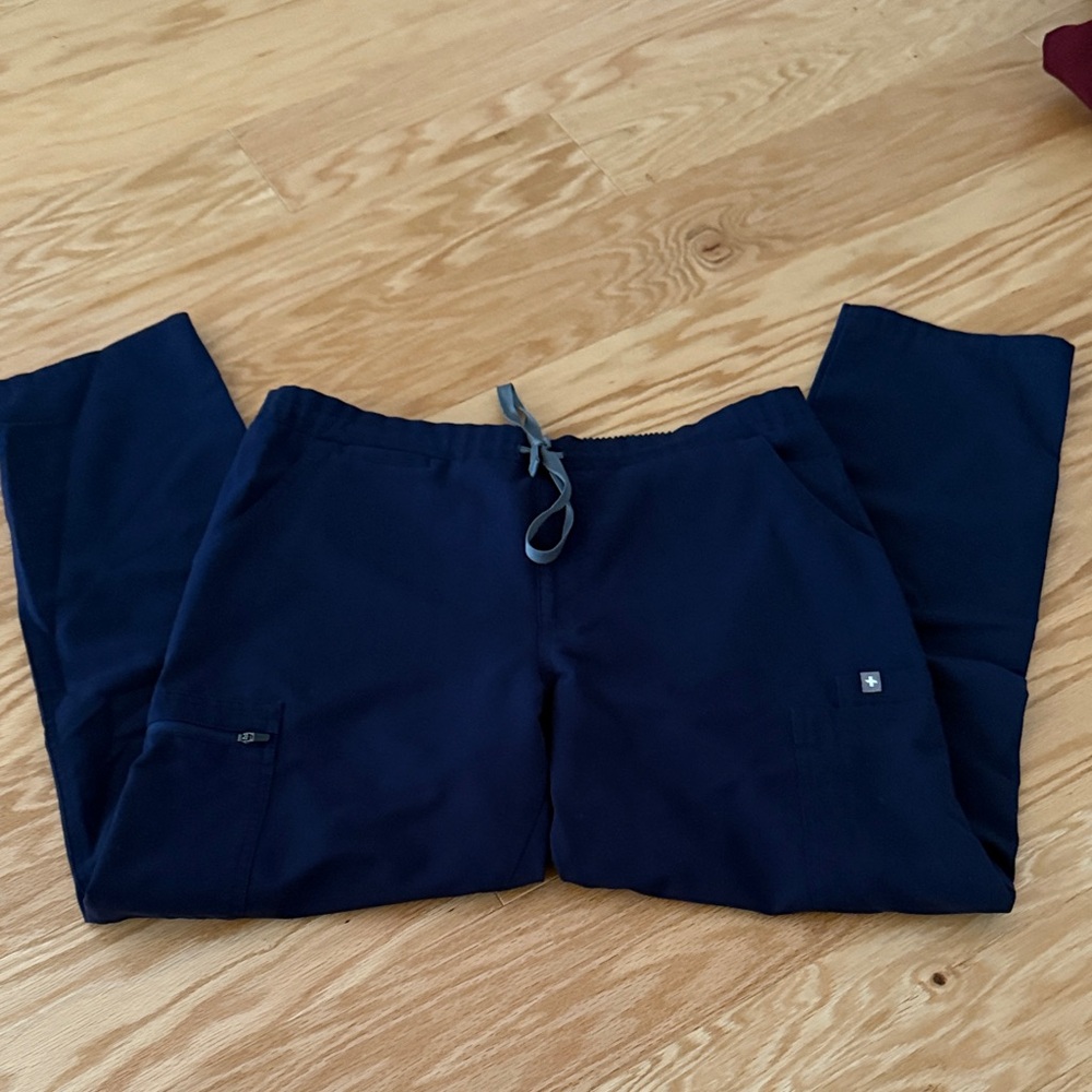 FIGS Straight Leg Scrub Pants